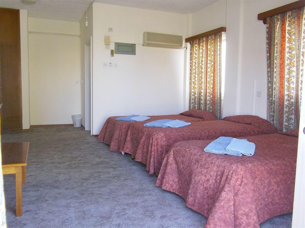 Onisillos Hotel Larnaca Ngoại thất bức ảnh