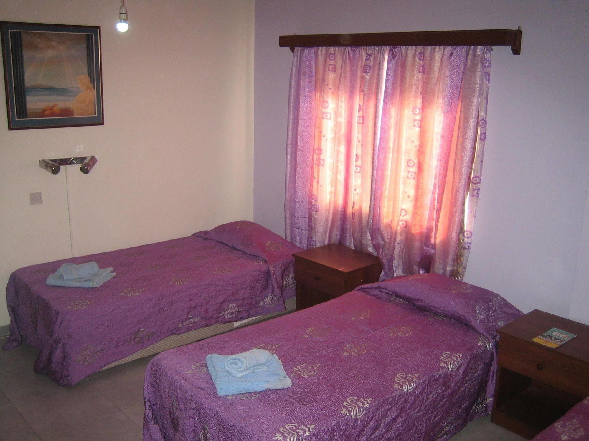 Onisillos Hotel Larnaca Ngoại thất bức ảnh