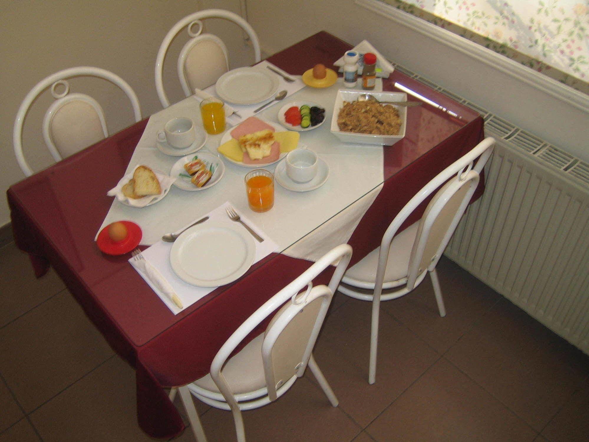 Onisillos Hotel Larnaca Ngoại thất bức ảnh